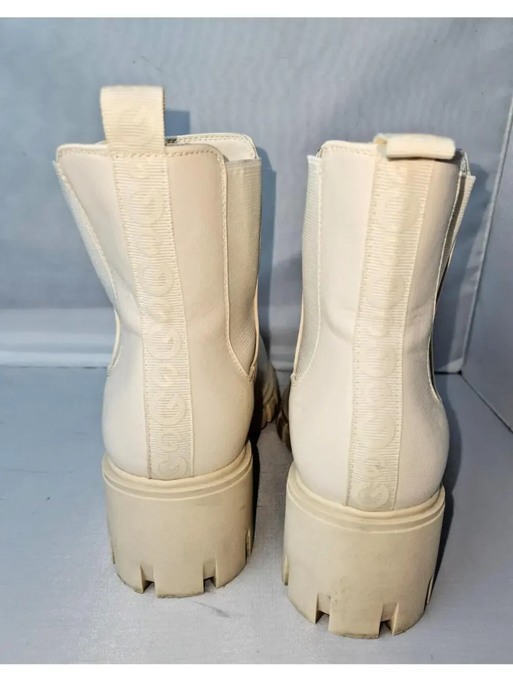 Gogo GBG White Chunky Chelsea Ankle Boots Size 8.5